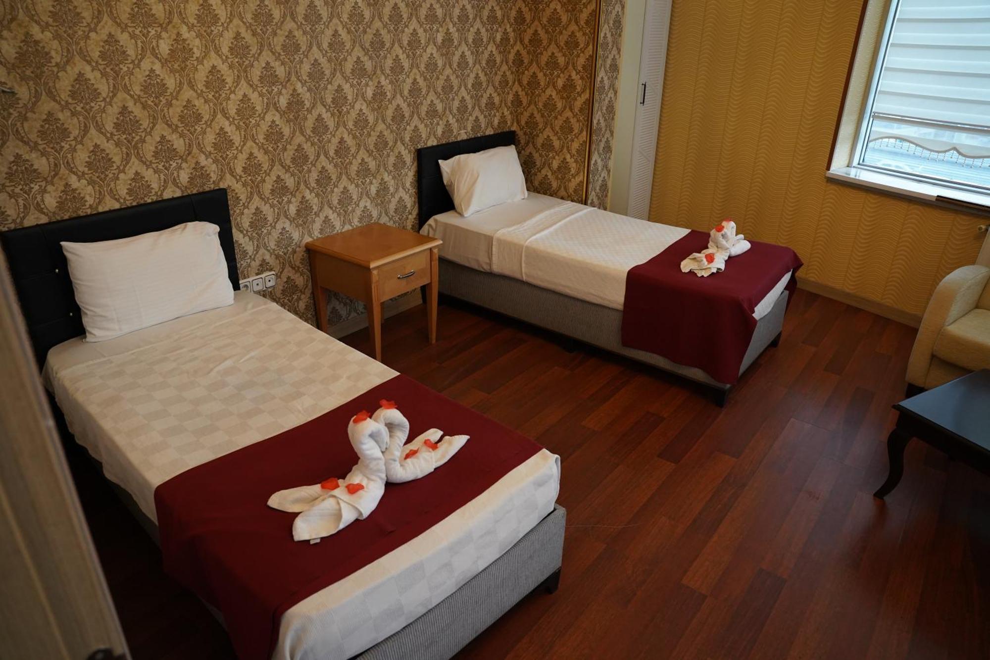 Safir Hotels Silivri Bagian luar foto
